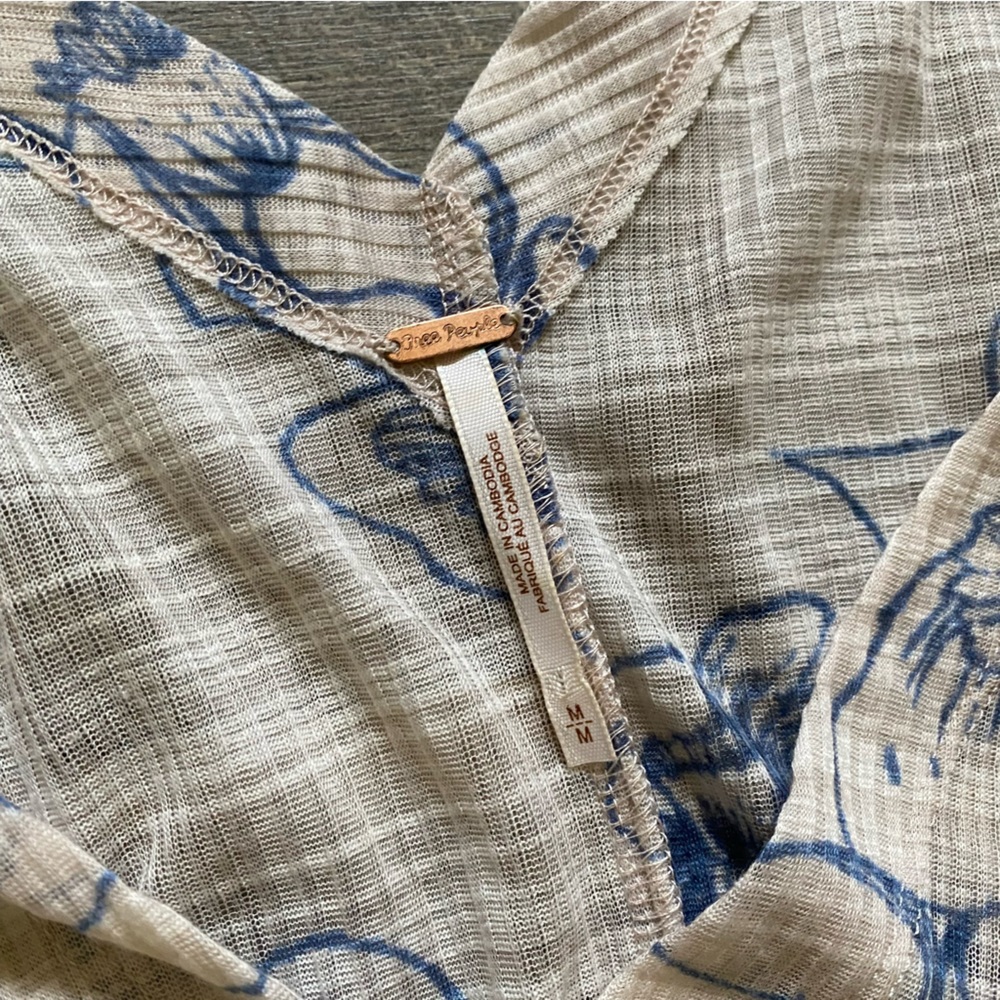 Free People || Flowy Floral Boho Top Size M - Picture 5 of 7